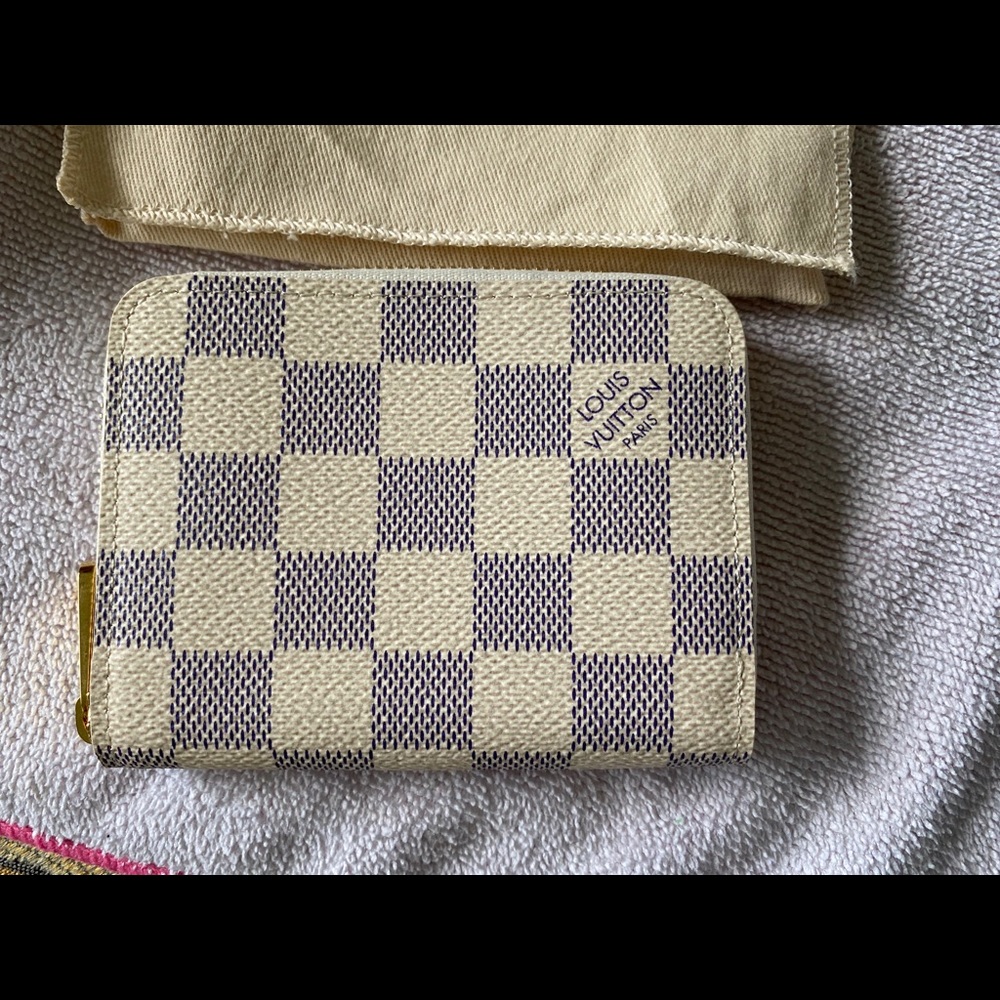 Authentic Louis Vuitton Zippy Coin Purse - Picture 4 of 8